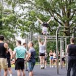 Hula Hoop Station bei der feierlichen Einweihung der Calisthenics-Anlage in Kempten im Allgäu